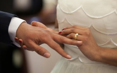 Choosing the Right Officiant for Your UK Wedding